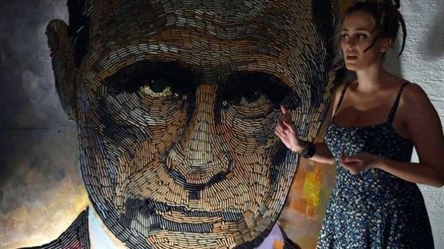 2016/01/fytyra-e-luft-euml-s-portreti-i-putinit-i-punuar-nga-50-mij-euml-fishek-euml-foto_hd.jpg