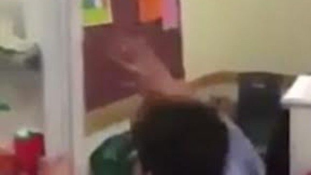 2016/01/mos-u-dehni-se-frigoriferi-mund-t-rsquo-ju-bie-sip-euml-r-video_hd.jpg