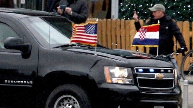 2016/01/biden-ldquo-bllokon-rdquo-trafikun-ja-si-p-euml-rsh-euml-ndetet-nga-biciklisti-kroat-foto_hd.jpg