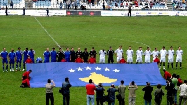 2016/01/5-marsi-fundi-i-izolimit-dhe-fillimi-i-ri-p-euml-r-futbollin-e-kosov-euml-s-n-euml-ldquo-adem-jashari-rdquo_hd.jpg