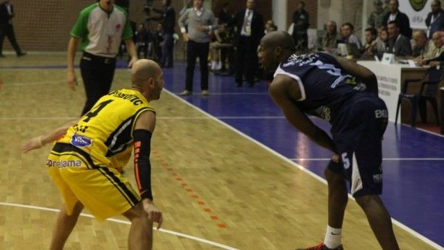 2016/01/peja-synon-t-rsquo-iu-kthehet-fitoreve-ndaj-rtv21_hd.jpg