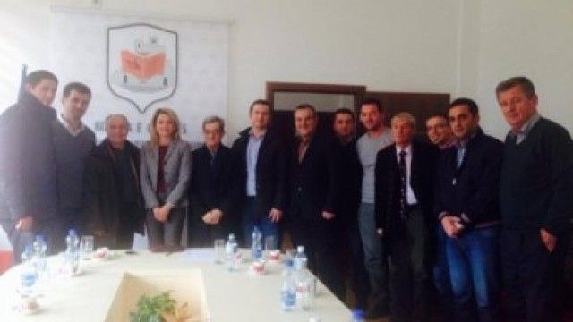 2016/01/mimoza-forca-v-euml-llaznimi-forca-kuqezinjt-euml-e-jakov-euml-s_hd.jpg
