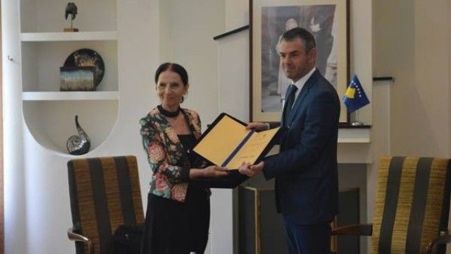 2016/01/melihate-qena-pranon-ldquo-ccedil-mimin-komb-euml-tar-p-euml-r-vep-euml-r-jet-euml-sore-rdquo_hd.jpg