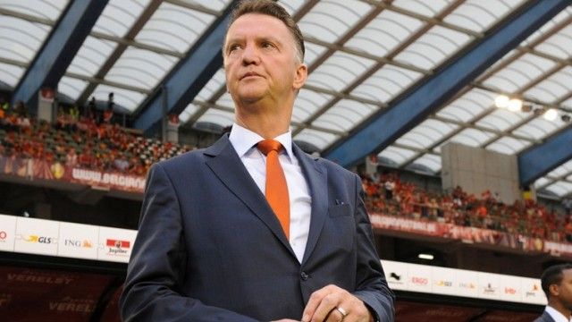 2016/01/van-gaal-i-lumtur-p-euml-r-golin-e-falcaos_hd.jpg