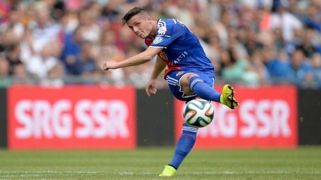 2016/01/arrihet-marr-euml-veshja-xhaka-te-fiorentina_hd.jpg