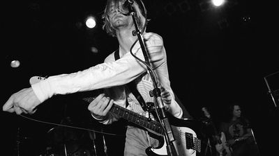 2016/01/KurtCobain-koncert.jpg
