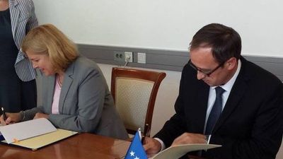 2016/01/avdullah-hoti-angelika-viets.jpg