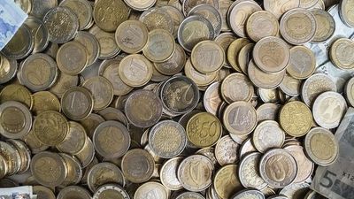 2016/01/coins-change-money-euro.jpg