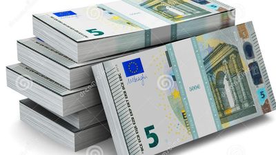 2016/01/stacks-euro-banknotes-creative-abstract-banking-money-making-business-success-financial-concept-heap-white-background-43947784-e1443164814125.jpg