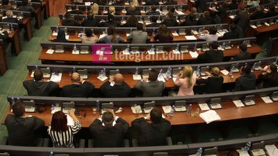2016/01/seanca-e-kuvendit-votimi-per-gjykaten-speciale-foto-ridvan-slivova-59.jpg
