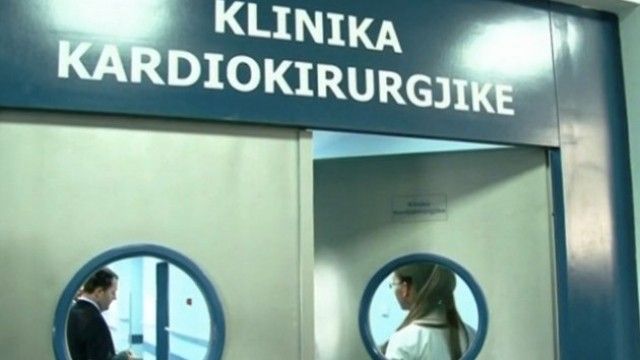 2016/01/ministri-rrahmani-i-shqet-euml-suar-me-at-euml-q-euml-po-ndodh-n-euml-klinik-euml-n-e-kardiologjis-euml_hd.jpg