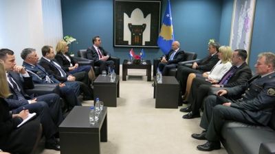 2016/03/mustafa-me-kroatin.jpg