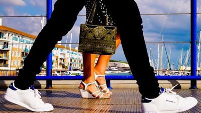 2016/03/man-and-woman-walking-e1458052683669.jpg