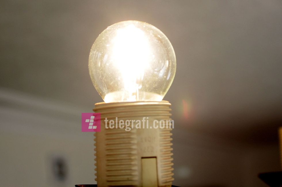 Rikthehet furnizimi me energji elektrike në Ferizaj