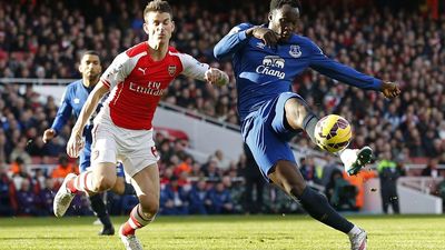 2016/03/everton-arsenal-e1458388838947.jpg