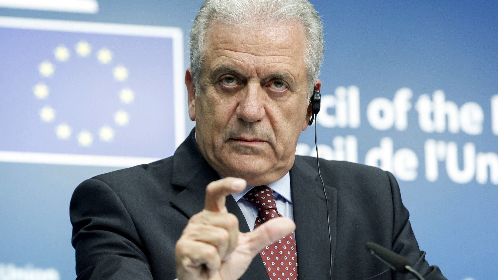 2016/03/Dimitris-Avramopoulos-small-small-001.jpg