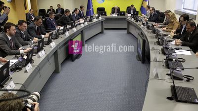 2016/03/Mbledhja-e-qeverise-4-mars-foto-Ridvan-Slivova-6.jpg