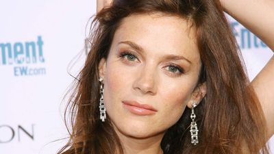 2016/03/AnnaFriel.jpg