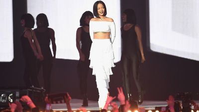 2016/03/Rihanna-3.jpg