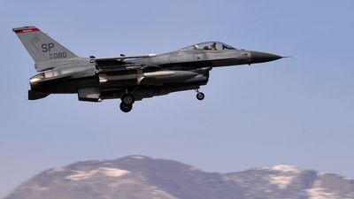 2016/04/F-16.jpg