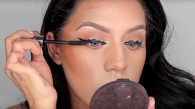 2016/05/landscape-1462292669-bubble-eyeliner.jpg