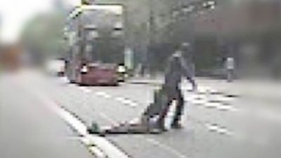 2016/05/polish-rapist-drags-man-in-front-of-bus-516656.jpg