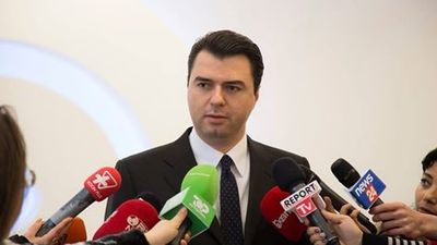 2016/05/Lulzim_Basha_para_mediave-1.jpg