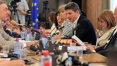 2016/06/Debati-per-impeachmet-te-Ivanov.jpg