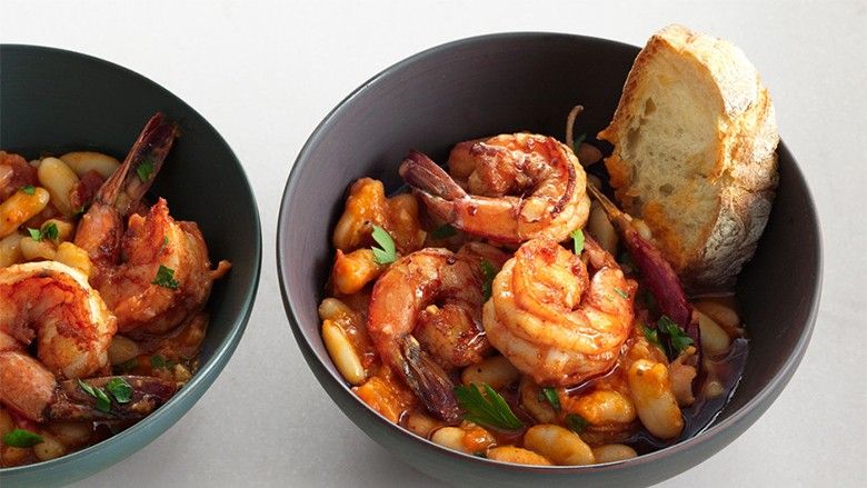 2016/06/shrimp-and-white-beans-940x560.jpg