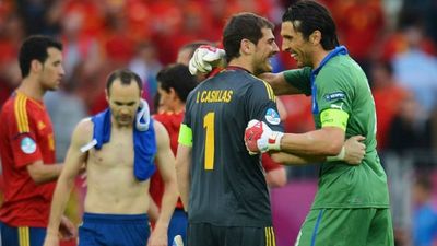 2016/06/casillas-buffon.jpg