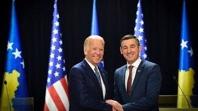 2016/08/veseli_biden.jpg