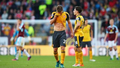 2016/10/ShkodranMustafiBurnleyvArsenalPremierQwKmyX0NVWBx.jpg