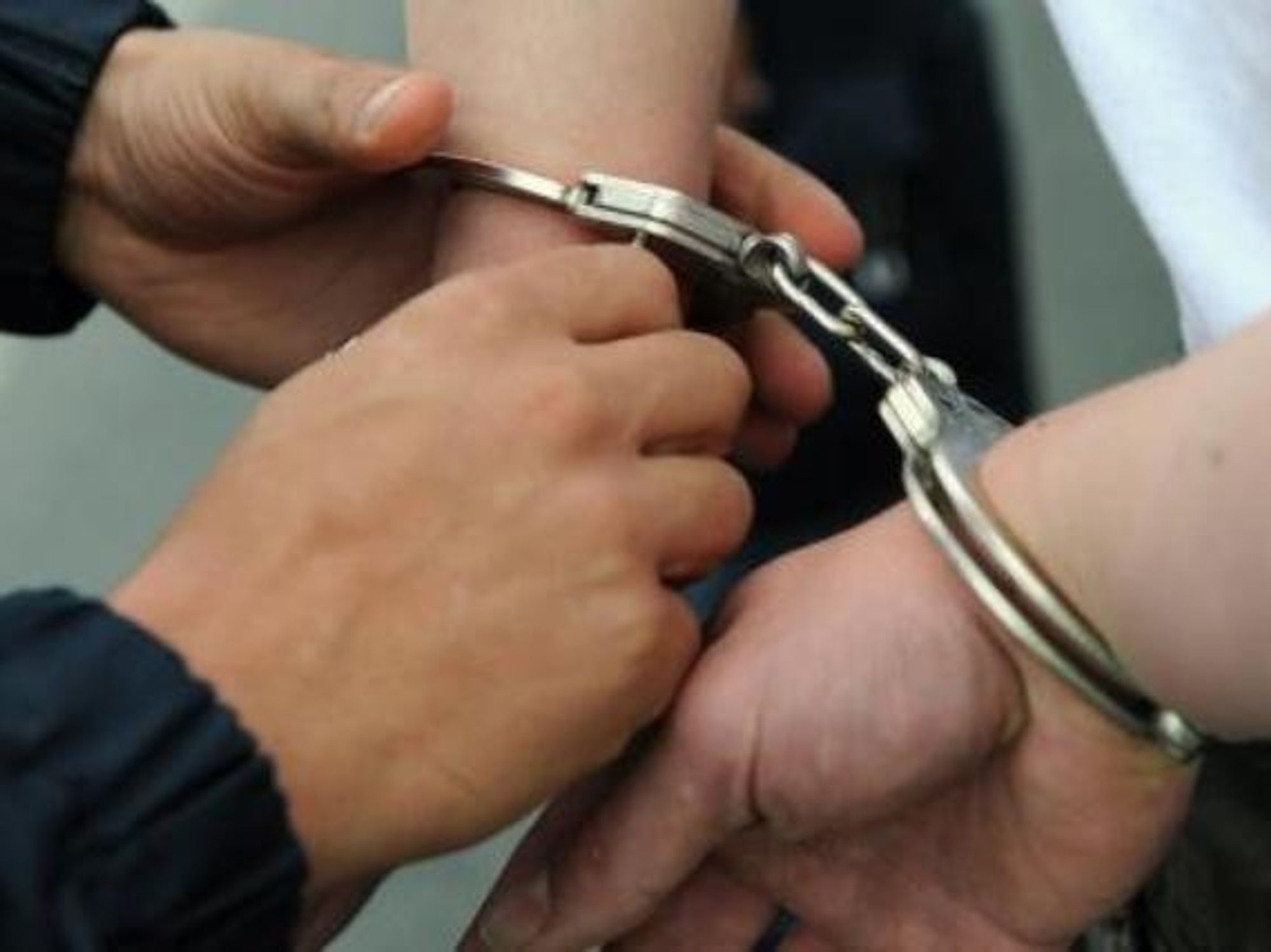 Privohet nga liria 48 vjeçari nga Radusha, po lëvizte me makinë të kërkuar nga Interpoli Privohet nga liria 48 vjeçari nga Radusha, po lëvizte me makinë të kërkuar nga Interpoli