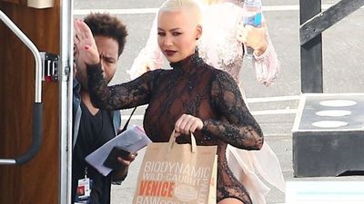 2016/10/AmberRose-1.jpg