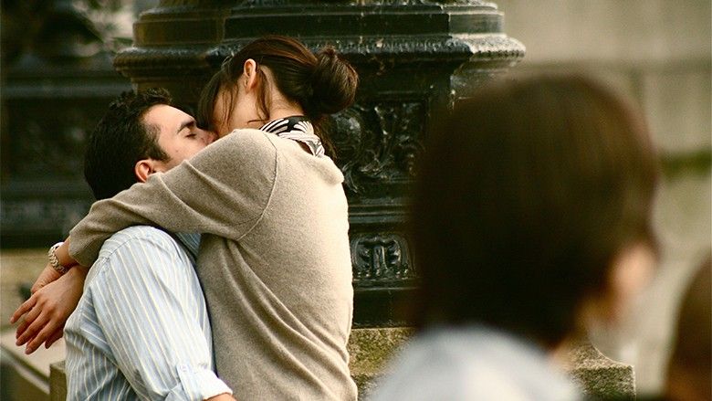 2016/11/kissing-couple.jpg