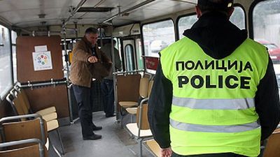 2016/11/Lendohet-nje-person-ne-autobus-Shkup.jpg