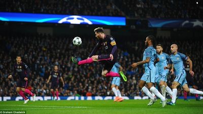 2016/11/39F6A80200000578-3895146-Messi_centre_glides_in_the_air_as_the_29_year_old_attempts_to_co-a-21_1478082384835.jpg