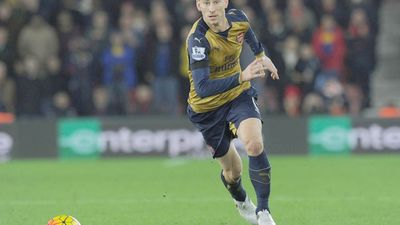 2016/11/Laurent-Koscienly.jpg