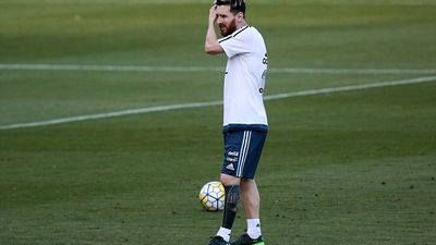 2016/11/messi-1-2-e1478793338769.jpg