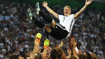 2016/11/Bastian-Schweinsteiger.jpg