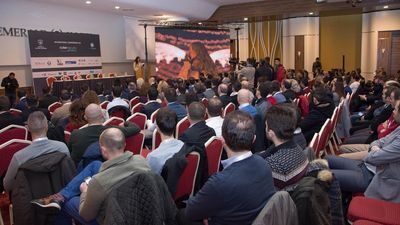2016/12/konferenca.jpg