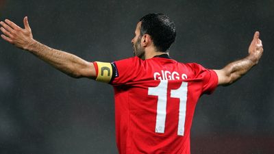 2016/12/giggs.jpg