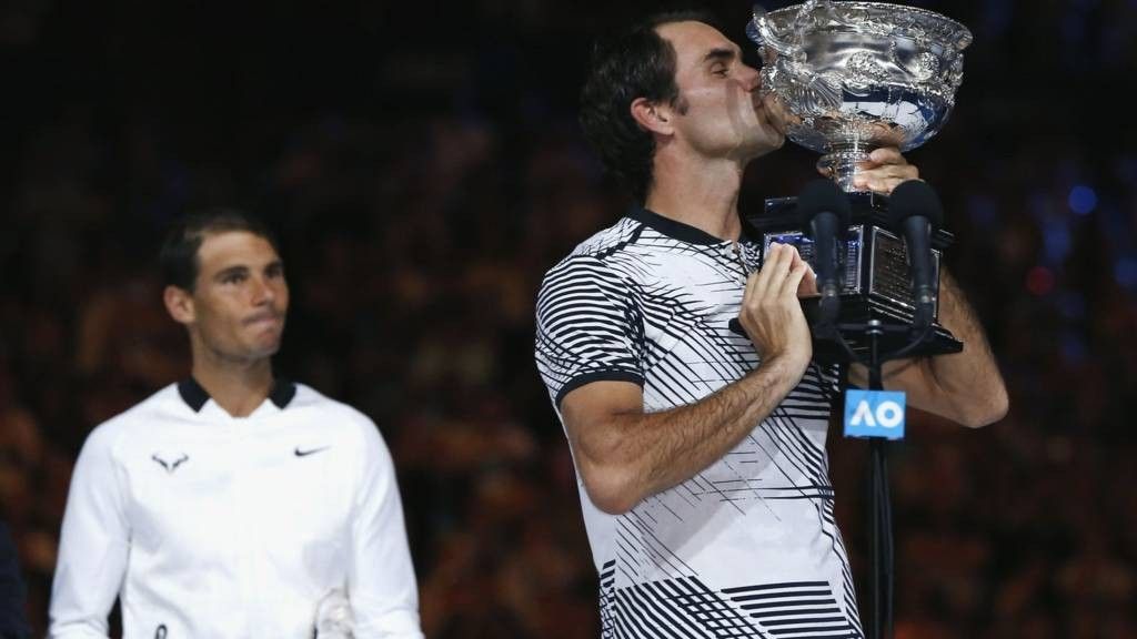 2017/01/93858796_rogerfedererkissesthetrophy_reuters.jpg