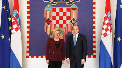 2017/02/hoxhaj-kolinda.jpg