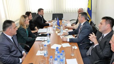 2017/02/hoxha-gjk.jpg