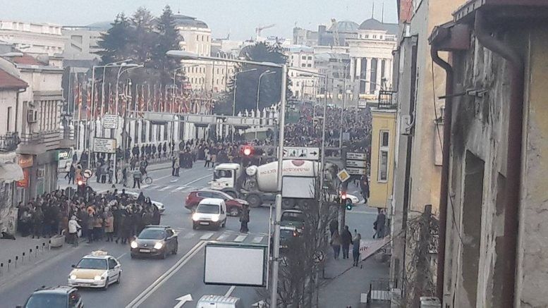 2017/02/Protesta-27-shkurt-2017-1.jpg