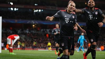 2017/03/robben-e-vidal-comemoram-gol-do-bayern-contra-o-arsenal-1488922051740_956x500.jpg