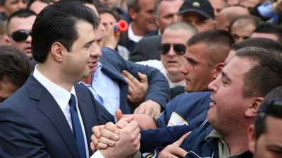 2017/04/basha-proteste_1-e1493029372926.jpg