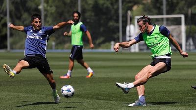 2017/05/bale-12.jpg