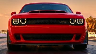 2017/05/Bleu-Dodge-Challenger-që-ende-nuk-është-lansuar-e-ve-ne-shitje-per-çmim-shume-te-larte-foto.jpg